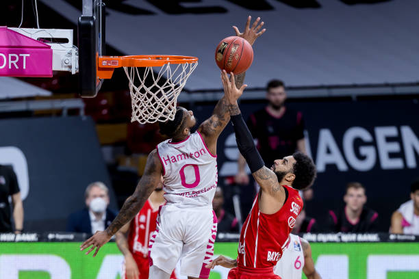 克斯对阵东 克斯对阵东