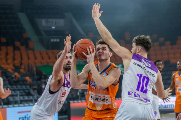 价值显然为 价值显然为