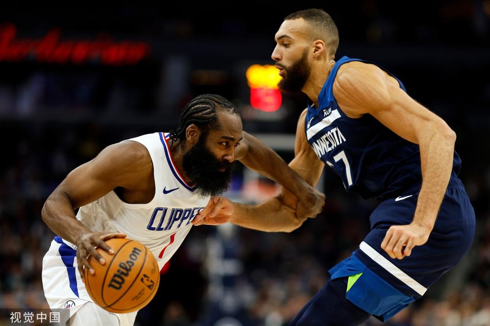 人在季后赛 人在季后赛